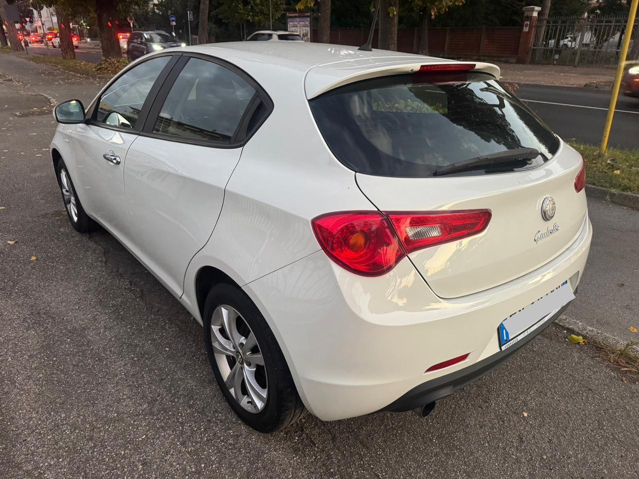 Alfa Romeo Giulietta 1.6 JTDm-2 neopaten garanzia 12 m
