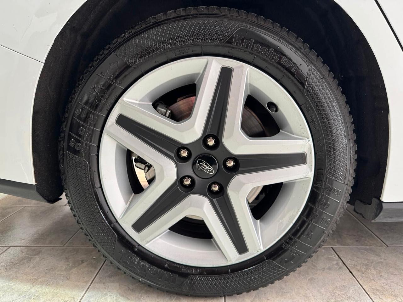 Ford Focus 1.5 120 cv Restyling 2022 NAVI PARK LED