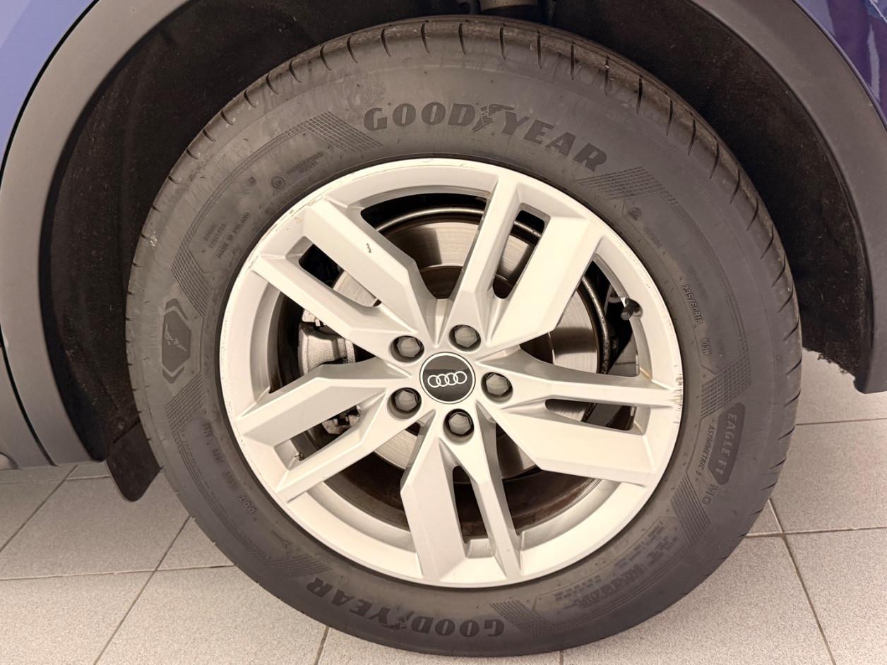 Audi Q5 2.0 tdi S-tronic 163cv Iva esposta