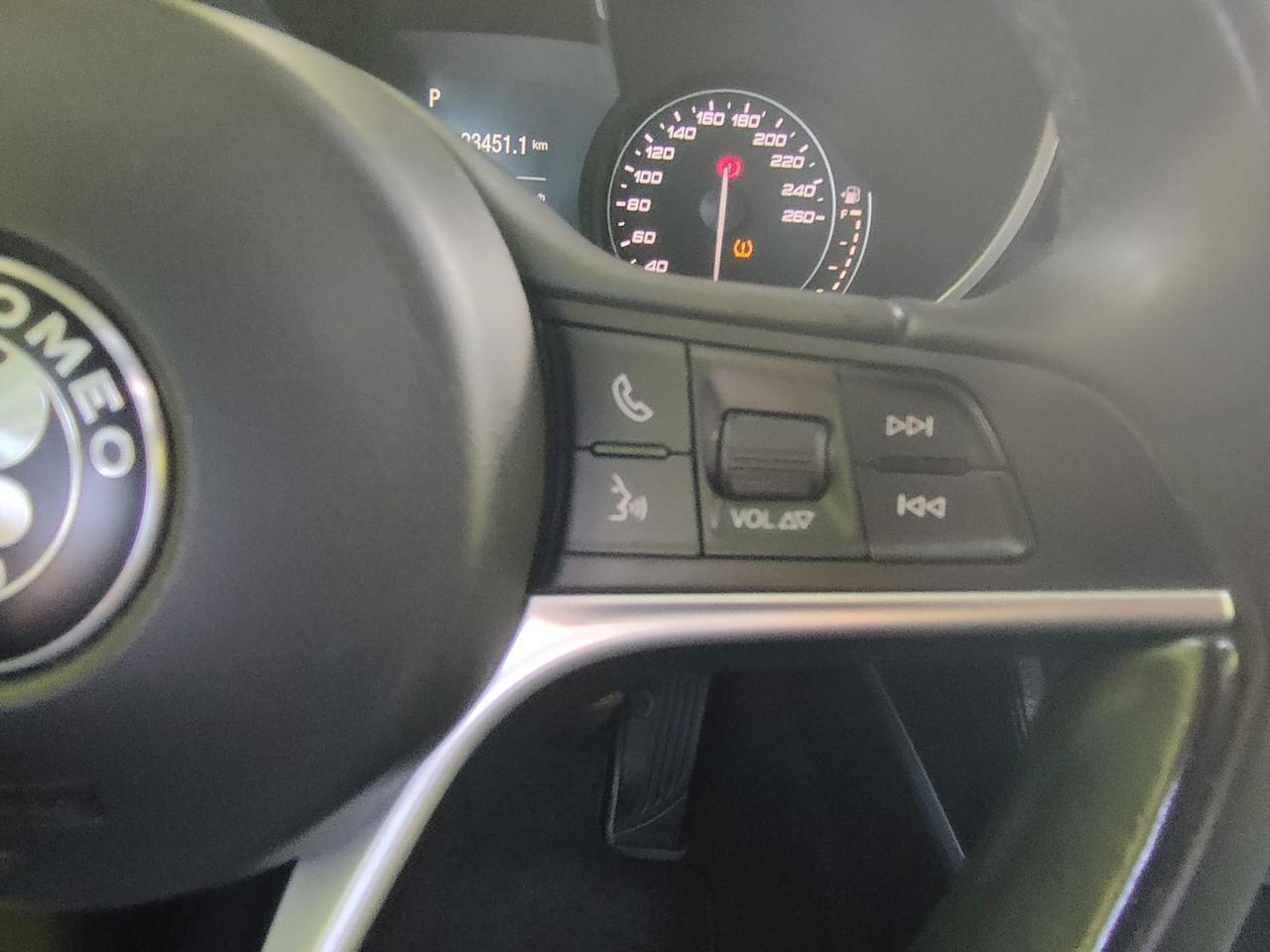 Alfa Romeo Stelvio 2.2 TD Business Q4 190 #10819