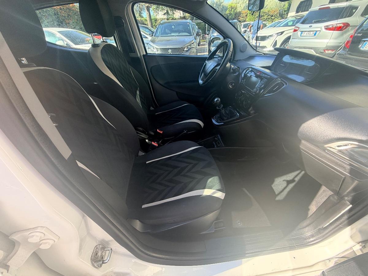 LANCIA Ypsilon 1.2 69 CV 5p. GPL Ecochic Gold
