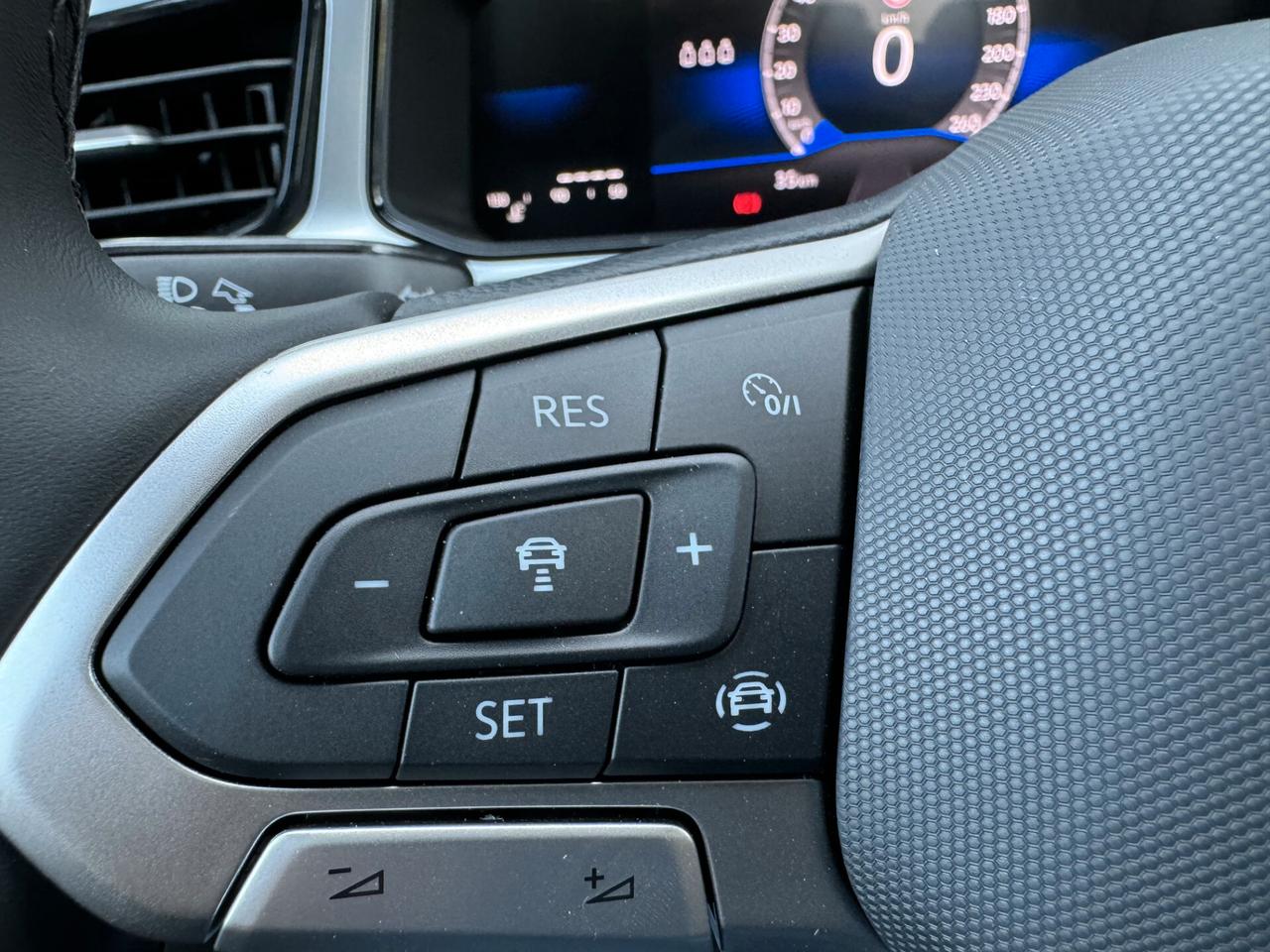 Volkswagen T-Roc 1.0 TSI 115CV Edition Plus / No Vincoli / IQ LIGHT