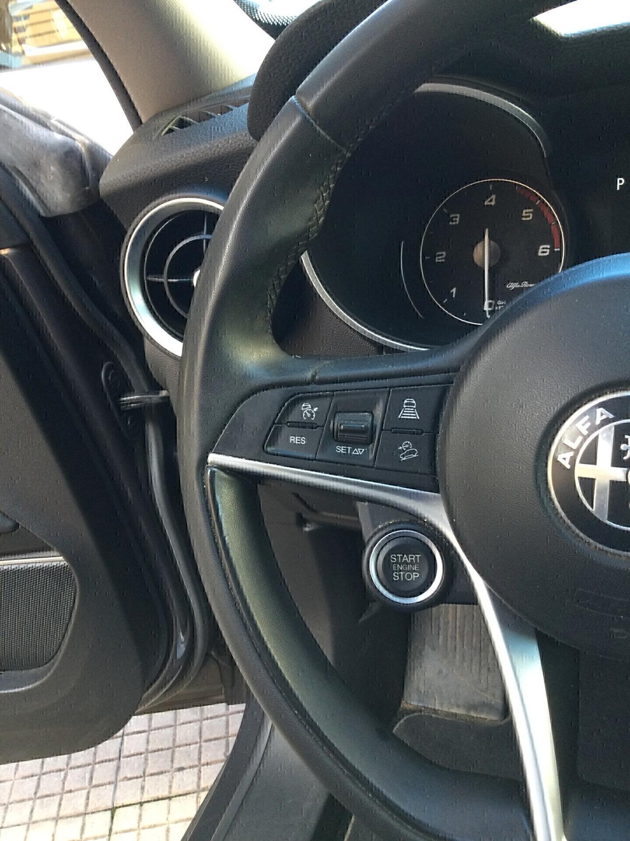 Alfa Romeo Stelvio 2.2 Turbodiesel 160 CV AT8 RWD Business