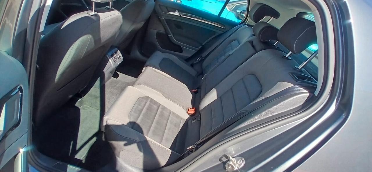 Volkswagen Golf 7.5 ° 1.6 TDI Executive - 2018