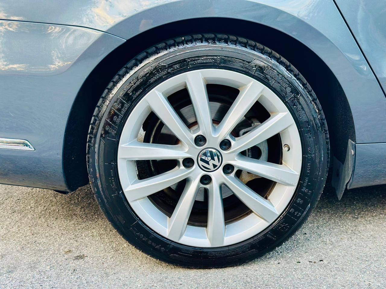 Volkswagen Passat 2013 1.6 TDI cambio automatico ! ! €