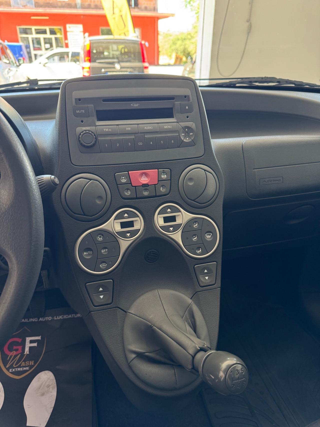 Fiat Panda 1.3 MJT 16V DPF 4x4 Climbing