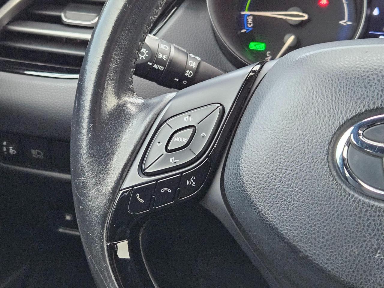 Toyota C-HR 1.8h Business e-cvt