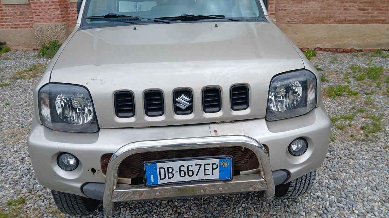 Suzuki Jimny 1.3i 16V cat 4WD JLX Più