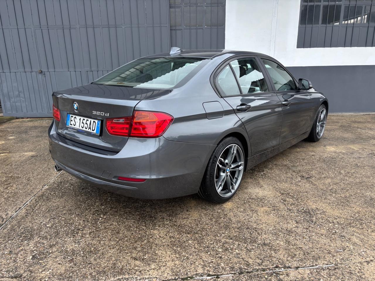 BMW 320d 2.0D 163cv . Garanzia 12 mesi