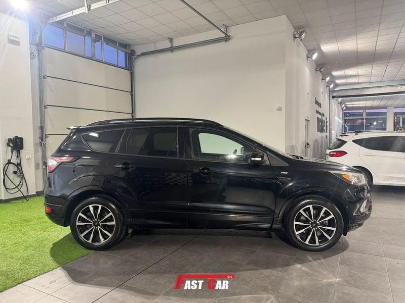 Ford Kuga 1.5 TDCI 120 CV S&S 2WD ST-Line