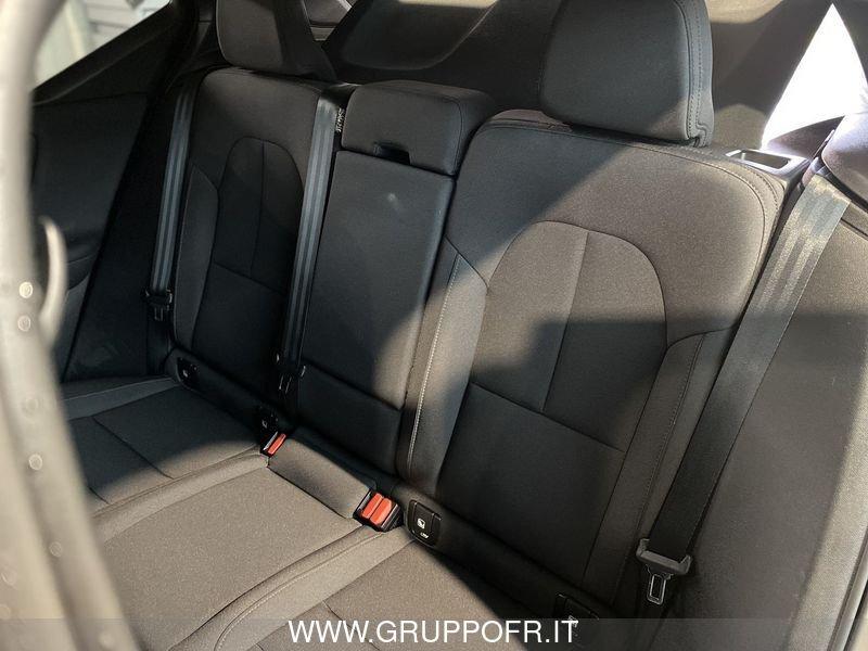 Volvo XC40 B4 AWD Geartronic Momentum Pro