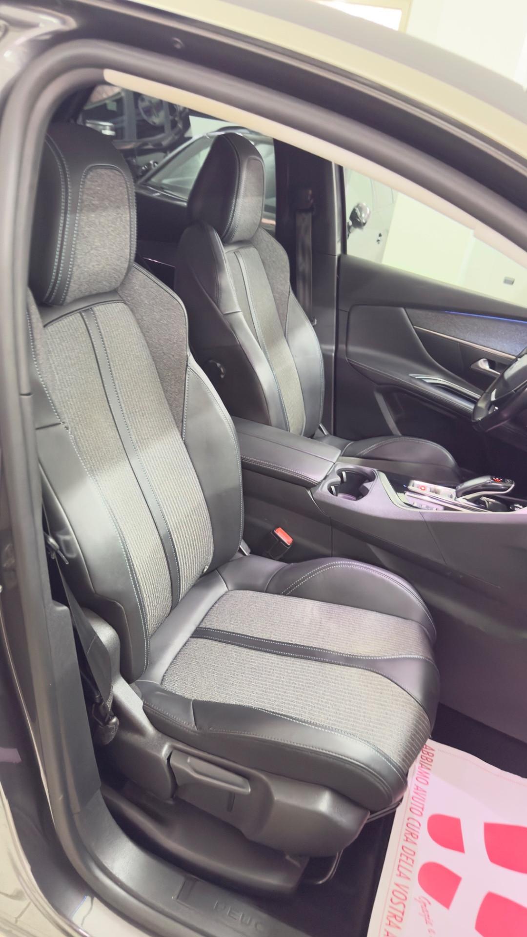Peugeot 3008 BlueHDi 130 S&S Allure Pack