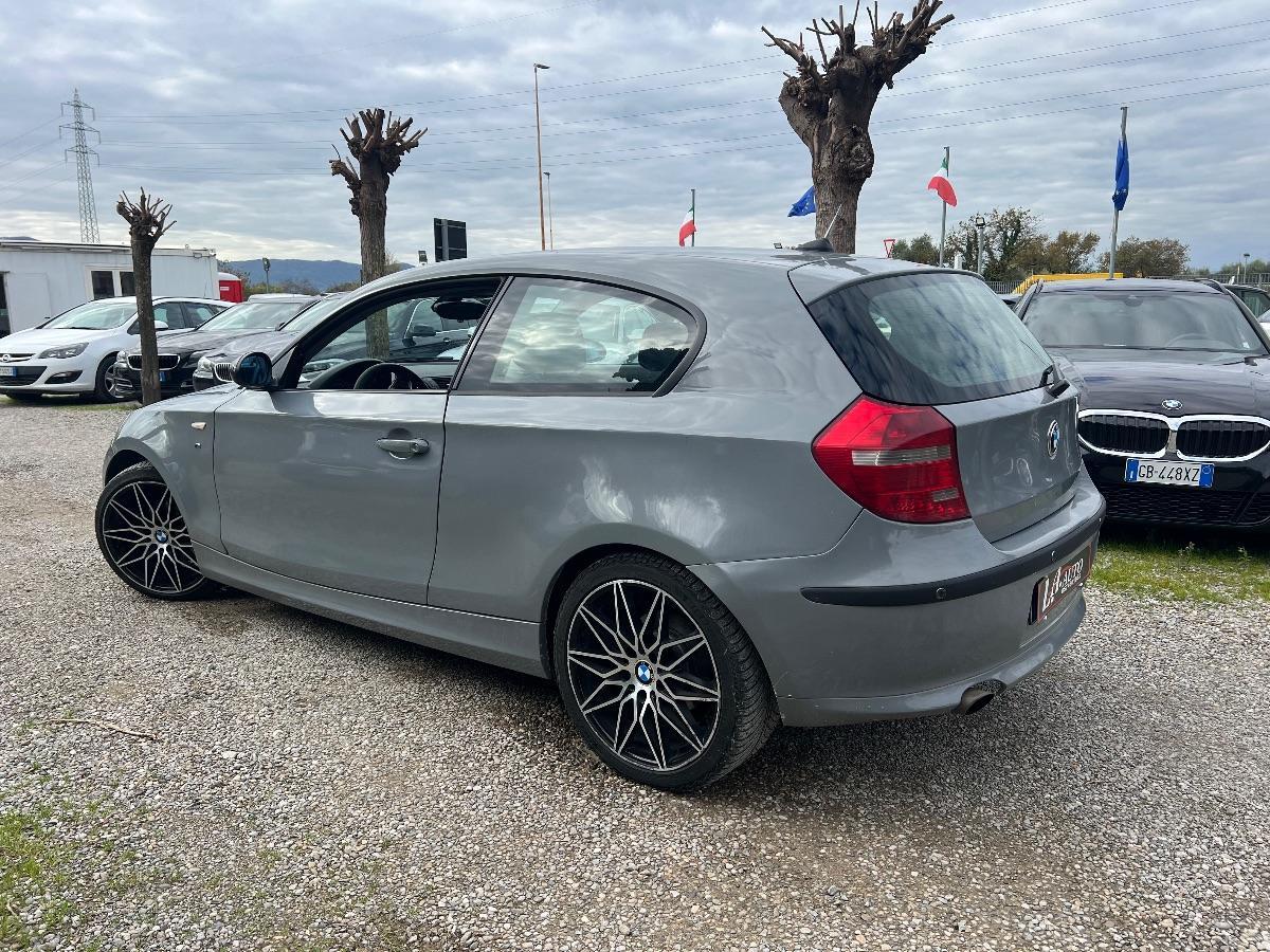 BMW - Serie 1 116d 3p 2.0 Eletta 116cv dpf