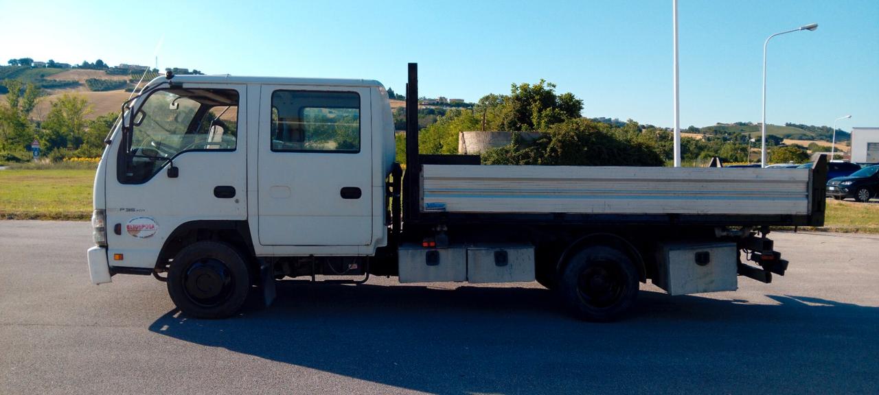 Isuzu npr 3.0 turbo diesel ribaltabile trilaterale doppia cabina