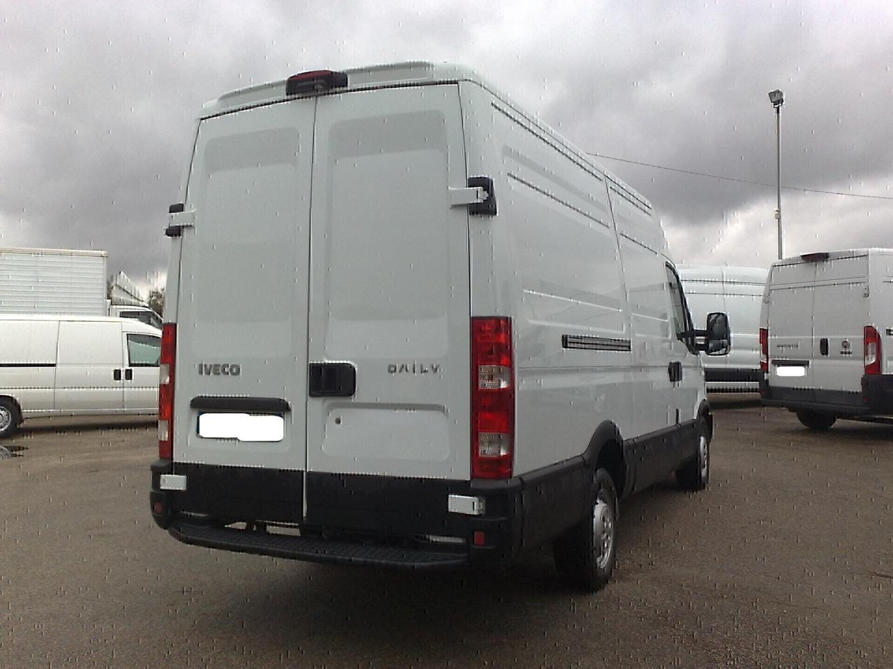 Iveco Daily 35s21 3000cc FURGONE DI SERIE - 2014