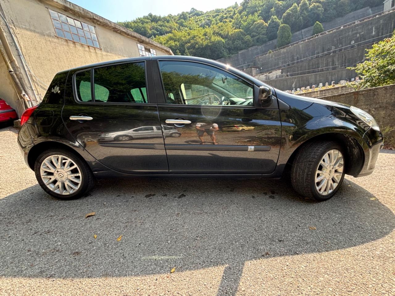 Renault Clio 1.2 16V 5 porte Le Iene