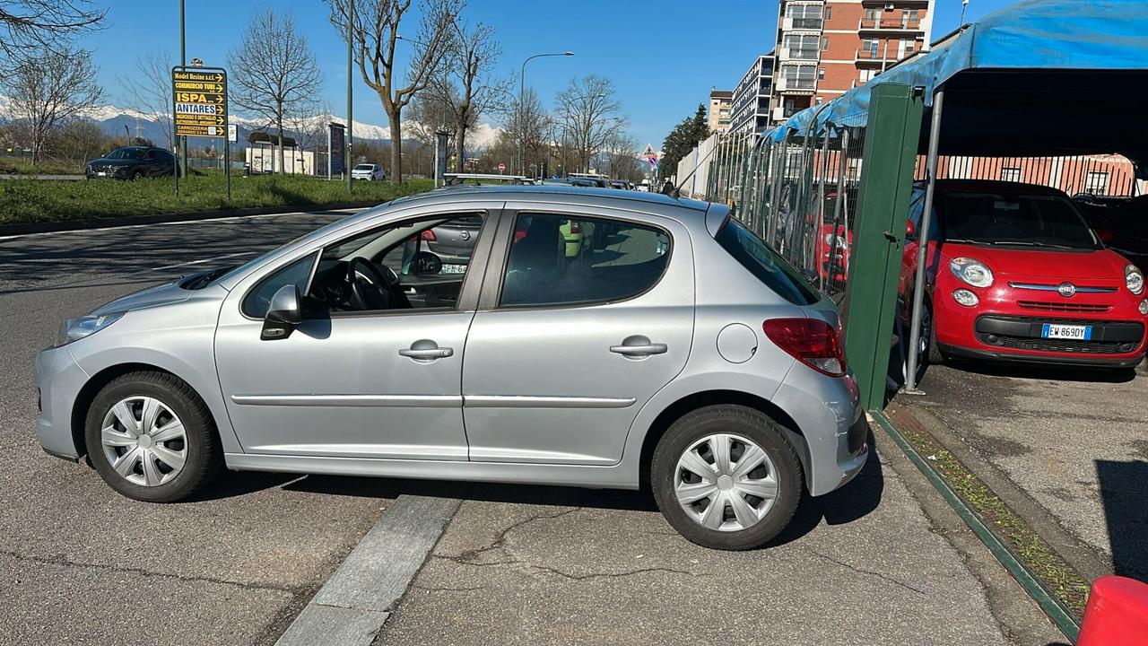 Peugeot 207 Plus 1.4 HDi 70CV 5 porte