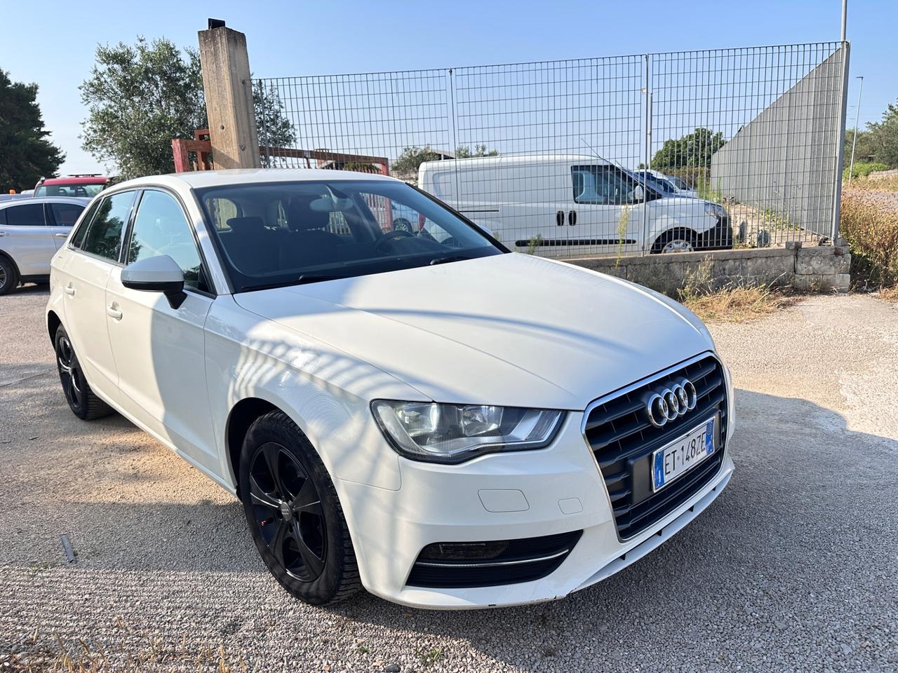 Audi A3 SPB 1.6 TDI S tronic Ambition-2013
