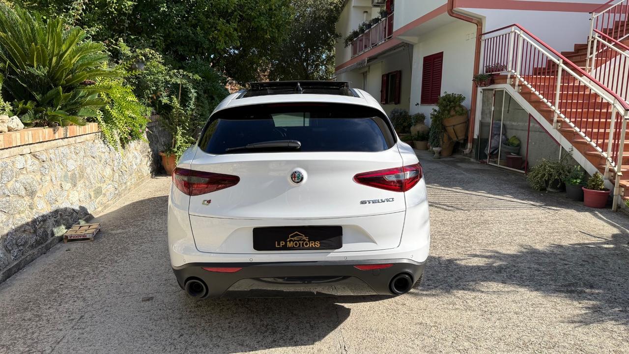 Alfa Romeo Stelvio 2.2 Turbodiesel 190 CV AT8 Q4 Sprint