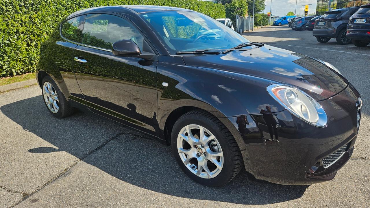 Alfa Romeo MiTo 1.4 105 CV M.air S&S Distinctive Sport Pack