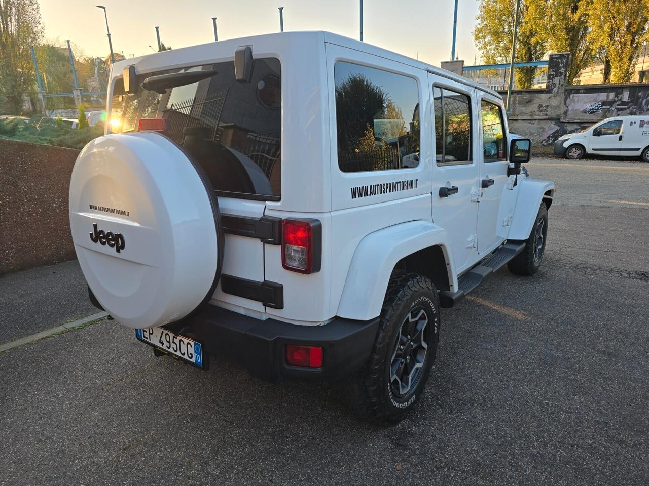 JEEP Wrangler Unlimited 2.8 crd Sahara Automatica