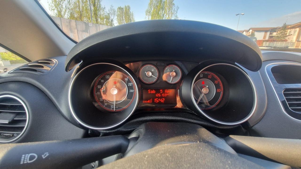 Fiat Punto 1.4 8V 5 porte Natural Power Street