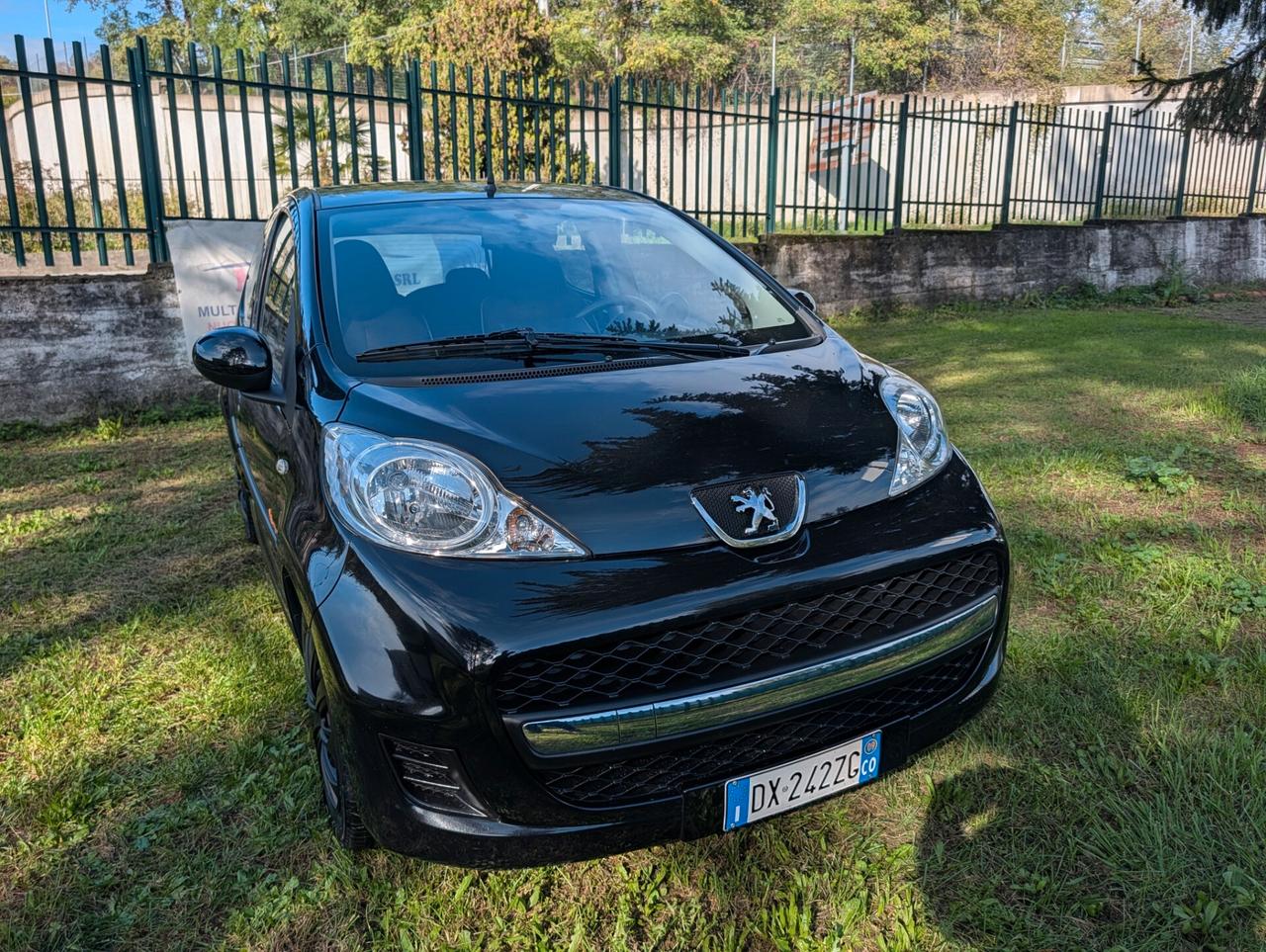 Peugeot 107 1.0 68CV 5p. Sweet Years 2Tronic