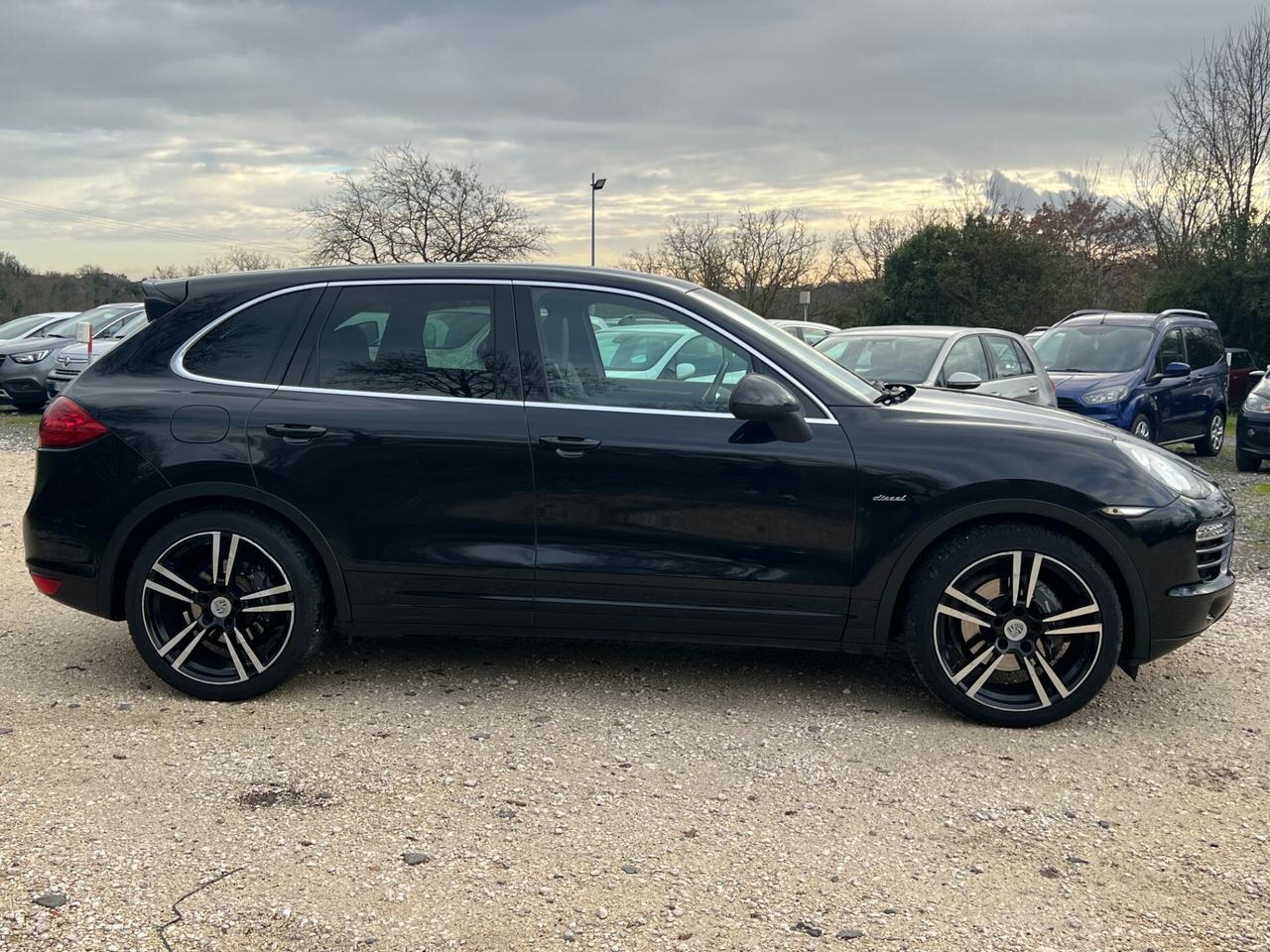 Porsche Cayenne 3.0 Diesel FULL OPTIONAL PERMUTE RATE GARANZIA