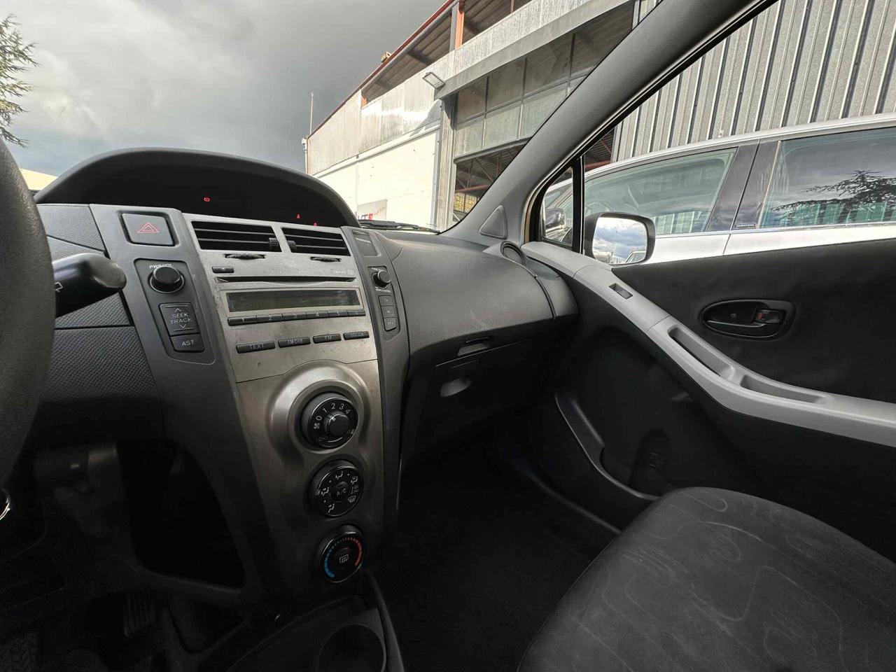 Toyota Yaris 1.0i 16V cat 3 porte Now GPL