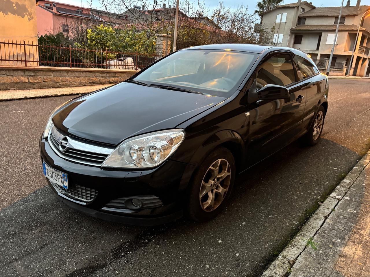 Opel Astra GTC 1.3 CDTI 3 porte Enjoy