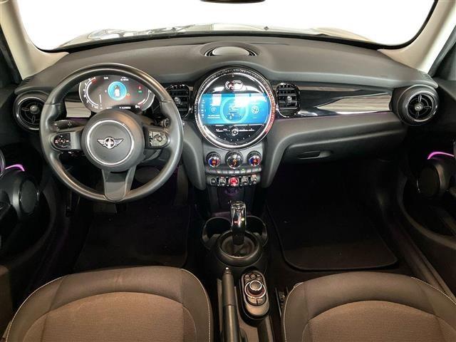MINI Mini 5 Porte 1.5 Twin Power Turbo Cooper Essential