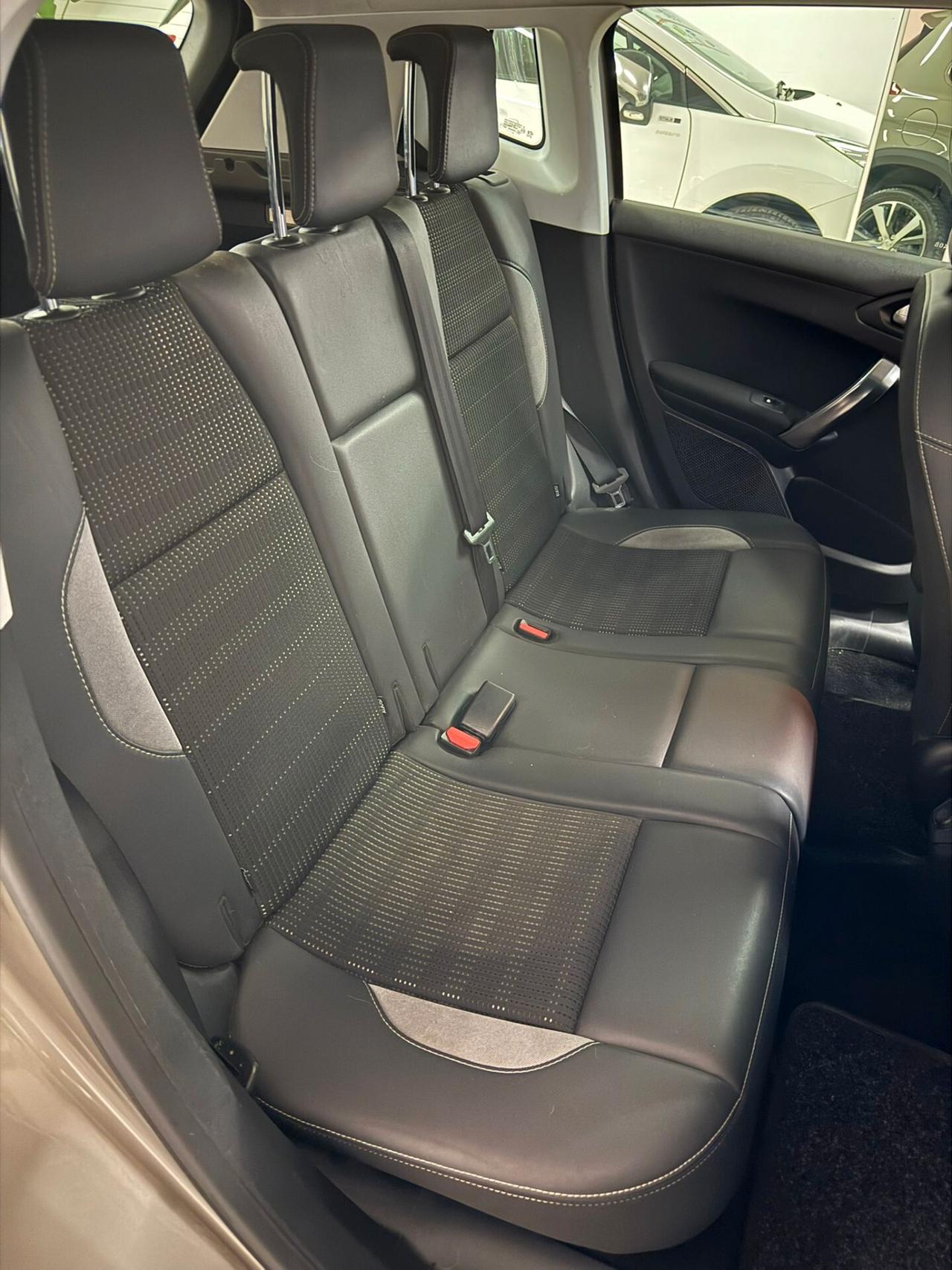 Peugeot 2008 BlueHDi 100 Allure