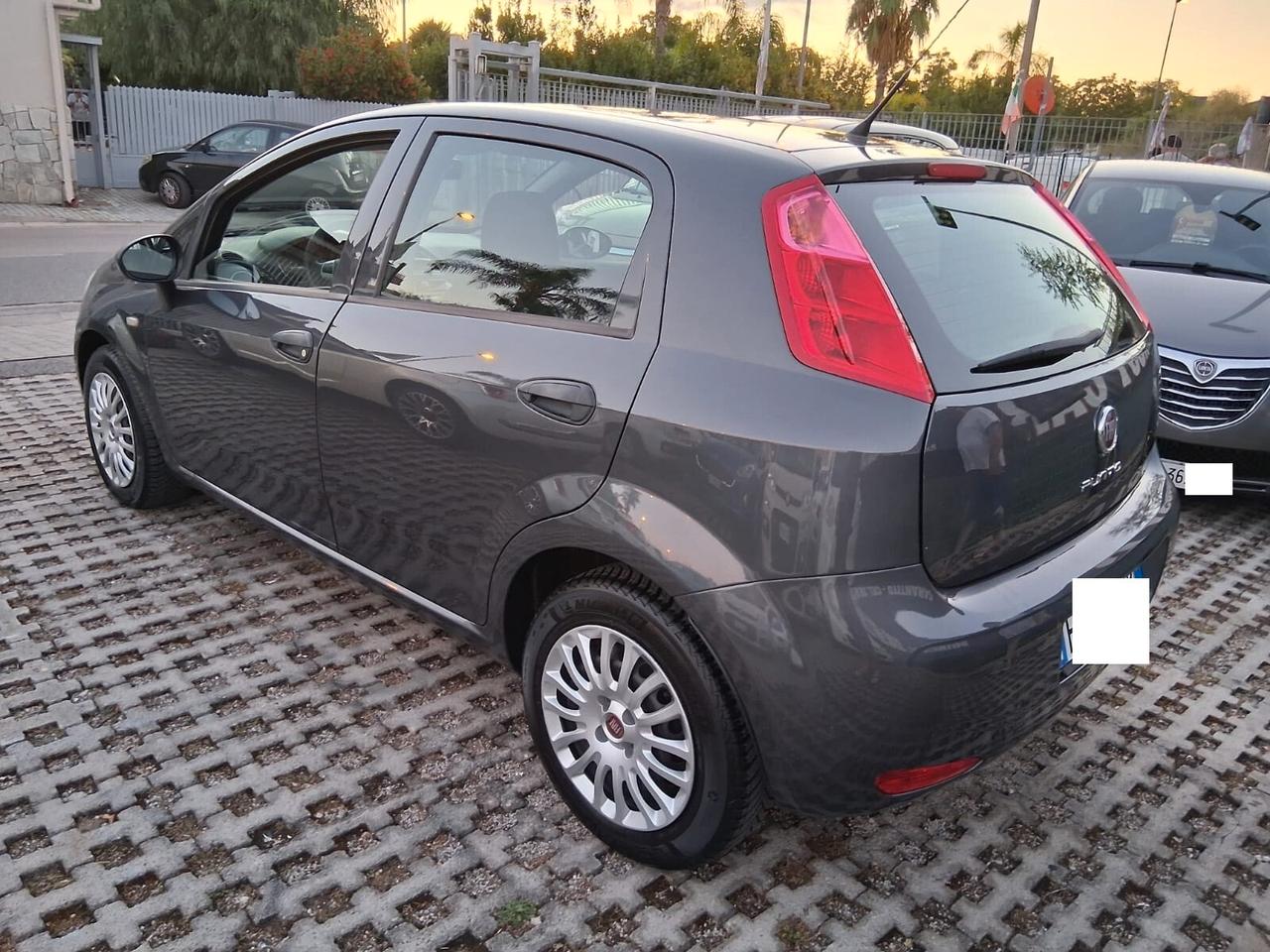 Fiat Punto 1.3 MJT II S&S 95 CV 5 porte Street-2017