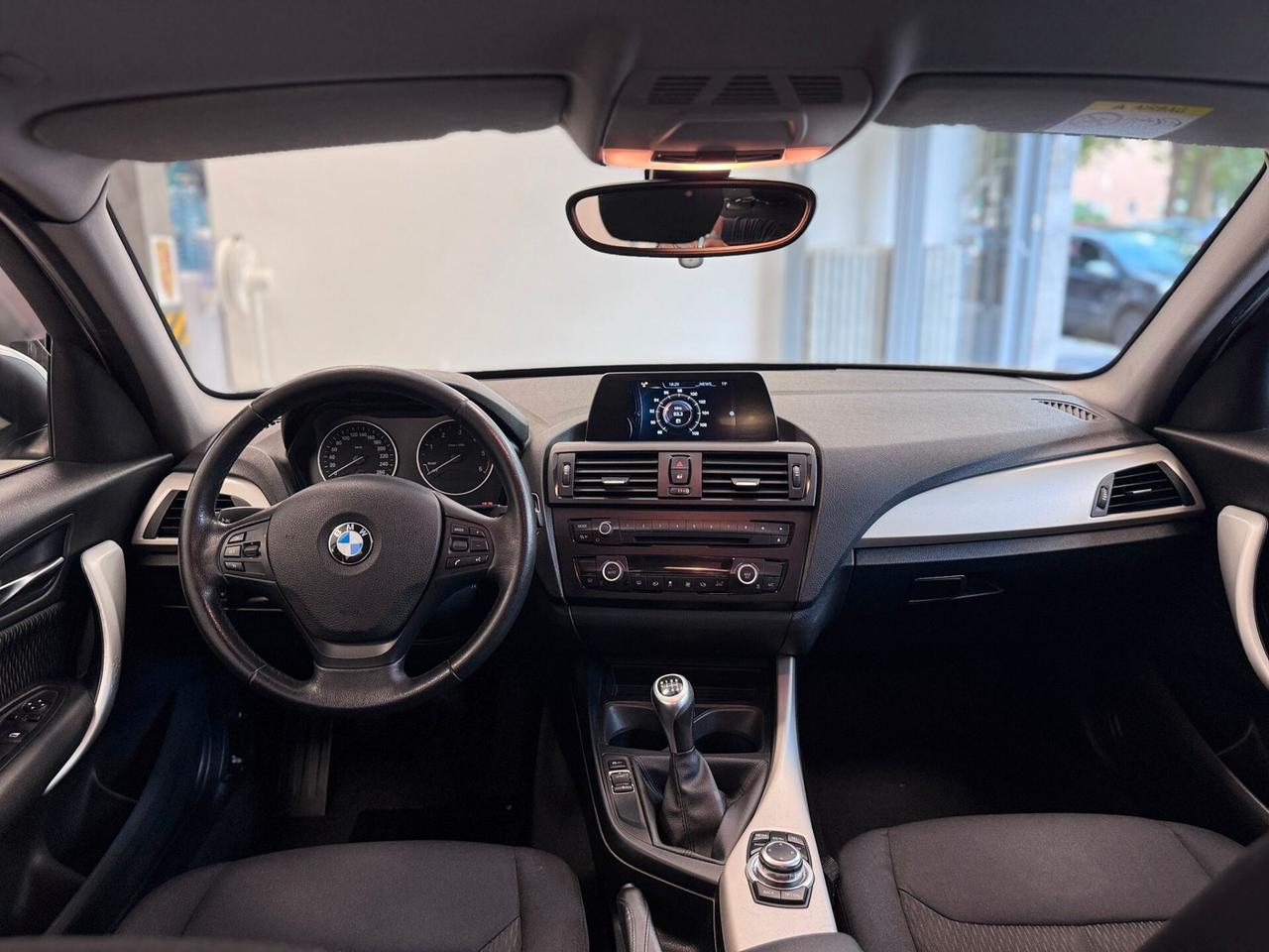 Bmw 118 118d 5p. Urban