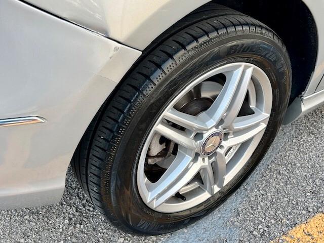 Mercedes-Benz B 180 BlueEFFICIENCY 2012