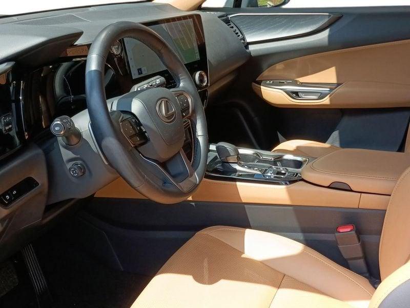 Lexus NX Hybrid Luxury 4WD MY22