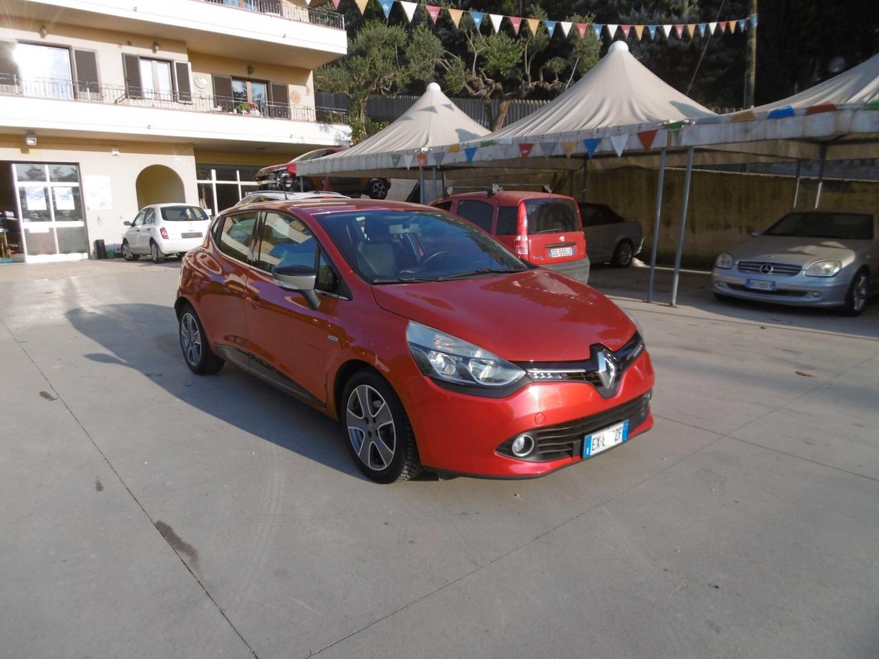 Renault CLIO 1.2 75CV Costume National - Km 81000