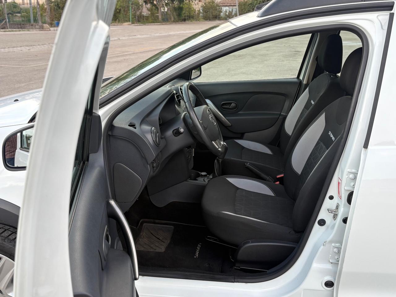 Dacia Sandero Stepway 0.9 TCe 90 CV FULL/NAV