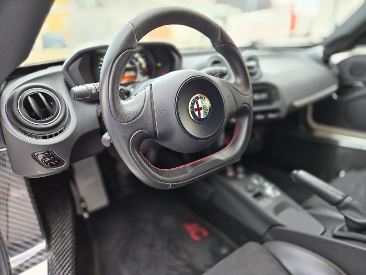 Alfa Romeo 4C launch edition
