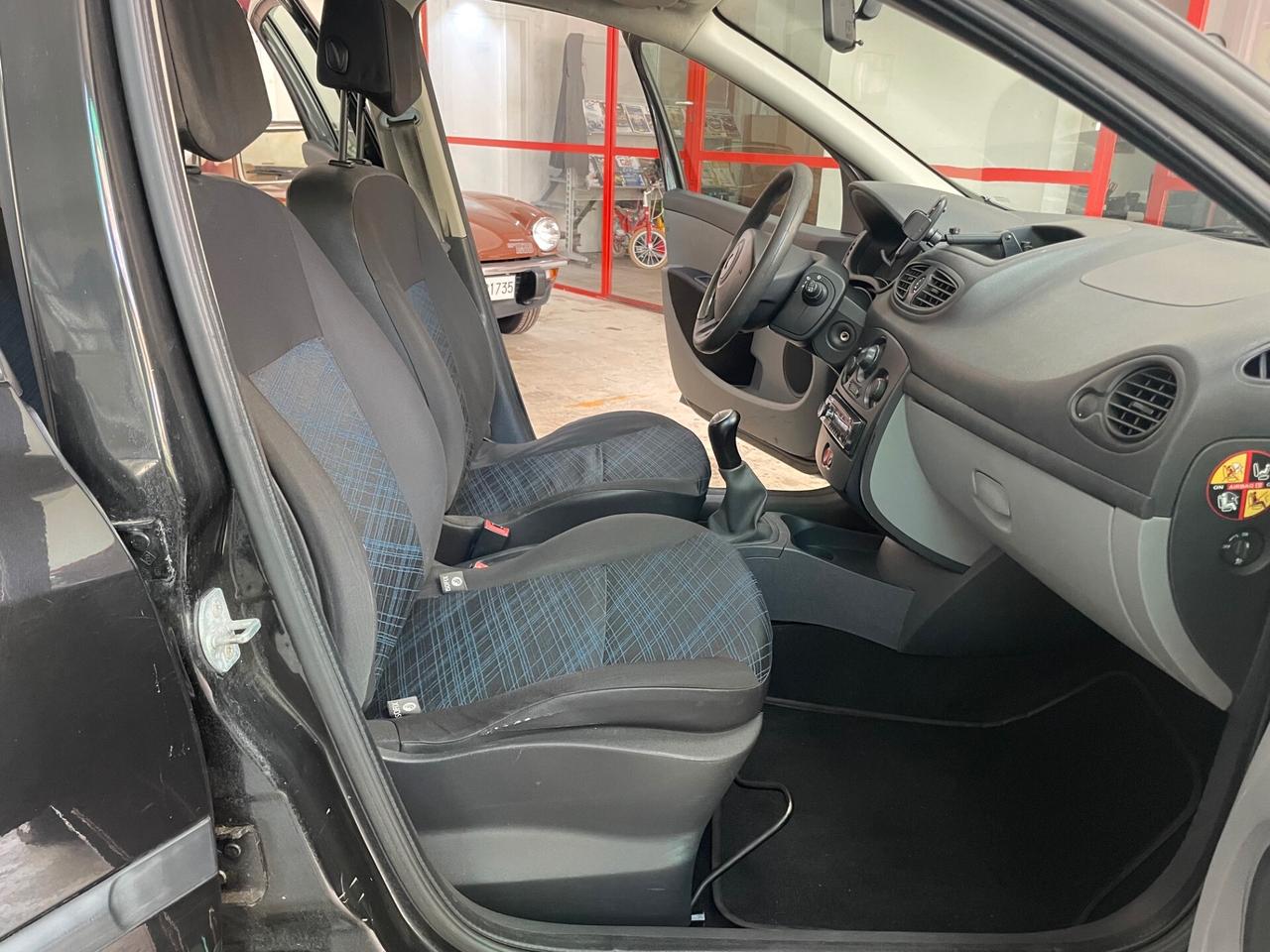 Renault Clio 1.4 16V 5 porte Dynamique