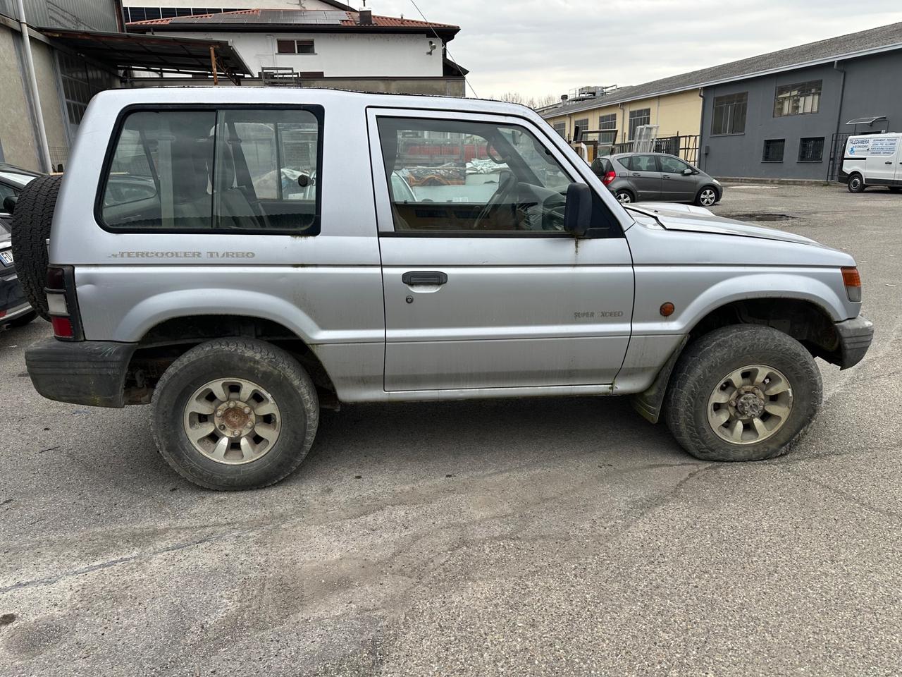 Mitsubishi Pajero 2.5 TDI 3p NON PARTE