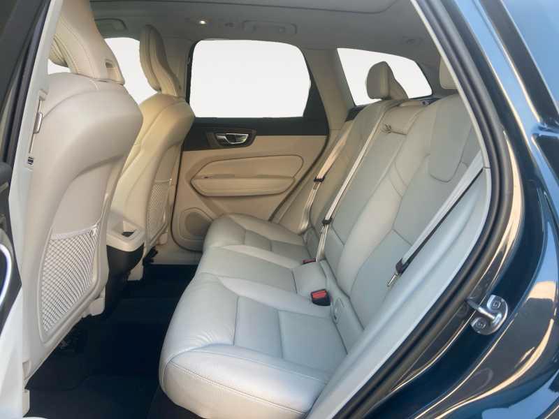 VOLVO XC60 2.0 b4 Inscription AwD AuTo