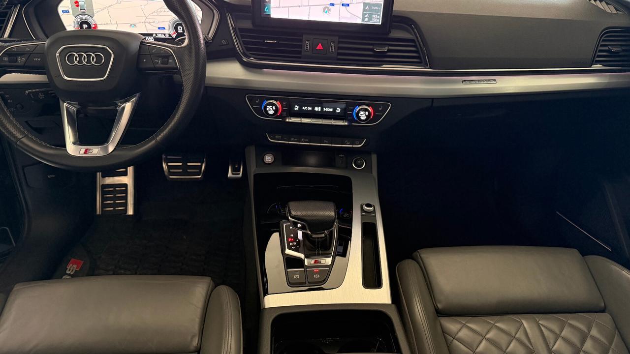 AUDI SQ5 SPORTBACK TETTO IDENTITY BLACK