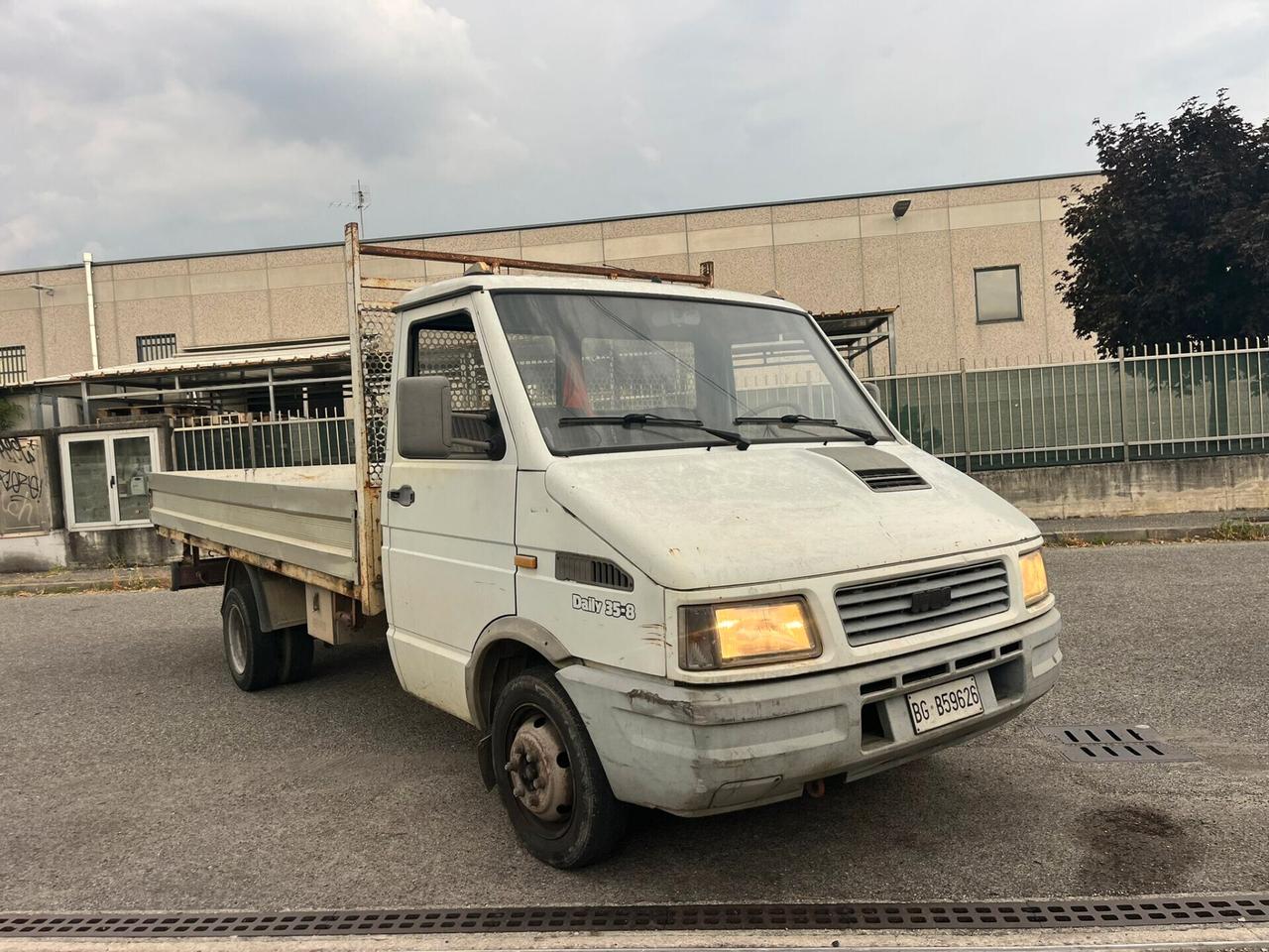 IVECO DAILY 35 CASSONE FISSO 4,55METRI