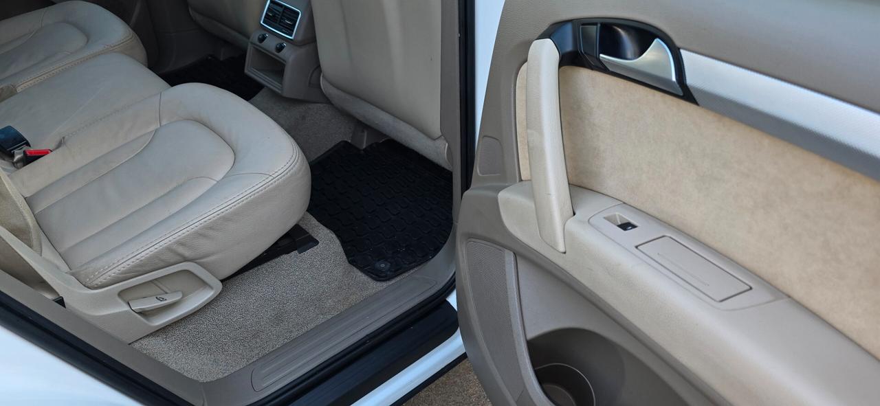 Audi Q7 3.0 TDI 240 CV clean diesel quattro tip. Advanced Plus