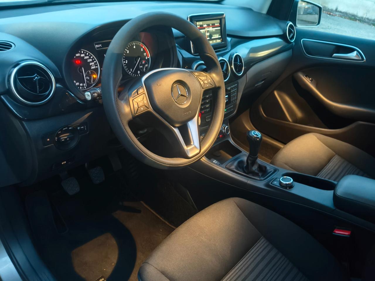 Mercedes B 180 CDI 14 SOLO 132.000 KM
