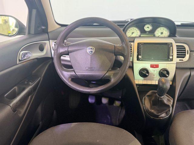 LANCIA Ypsilon 1.2 Versus