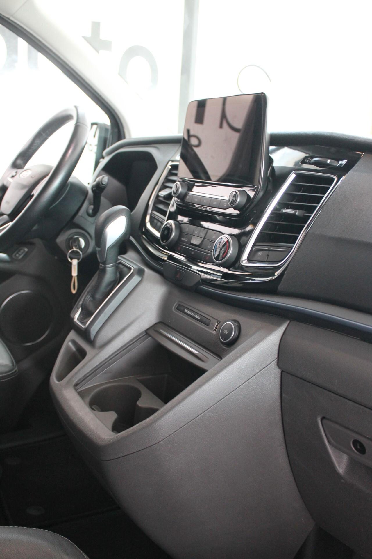 Ford Tourneo Custom 320 2.0 EcoBlue 185CV aut. PC Active