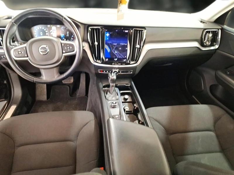 VOLVO V60 D3 Momentum Business Autom. WAGON