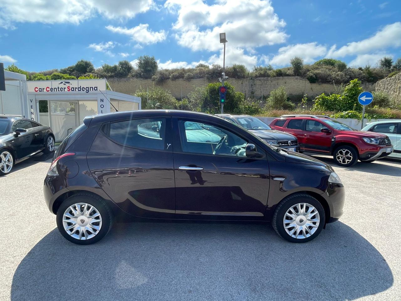 Lancia Ypsilon 1.3 MJT 75 CV Platinum